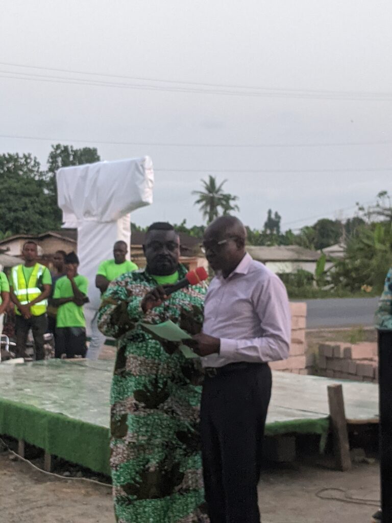 Pxl 20251129 171237648.portrait