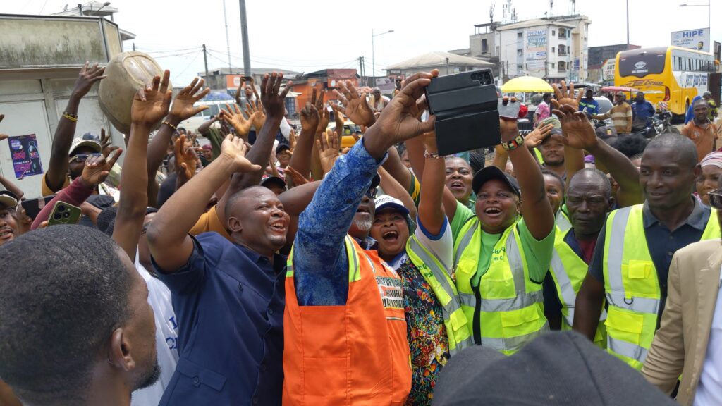 Mayor Moby Commends Chacha Market as Model of Cleanliness, Pushes for End to Roadside Trading Mayor Moby Commends Chacha Market as Model of Cleanliness, Pushes for End to Roadside Trading